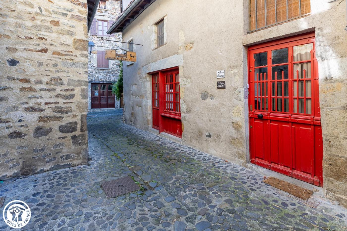 Le Logis D'Hestia Apartment Billom Exterior foto
